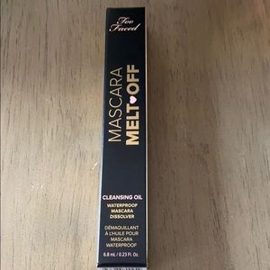 Too faced mascara Melt off